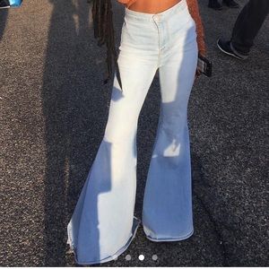 Free People high waisted flare jeans 
Size: 26